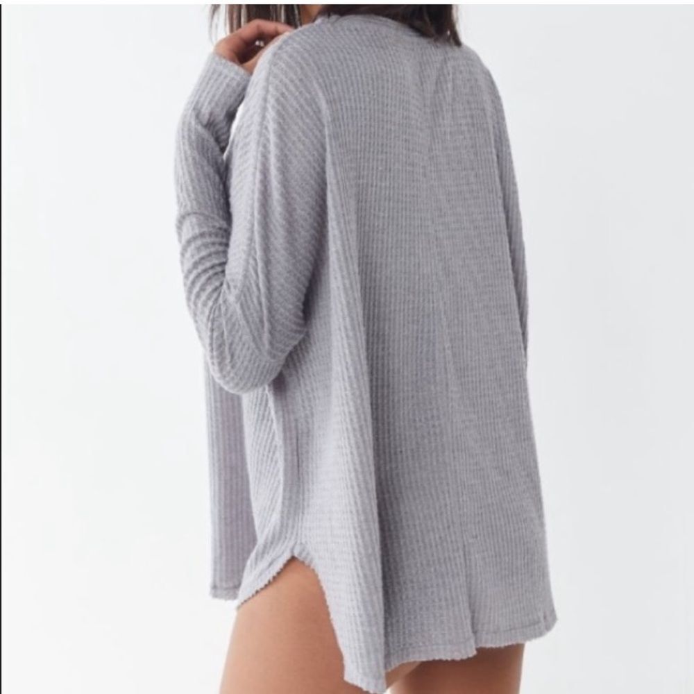 UO Out From Under Jojo Oversized Gray Thermal Button-Front Top Large Boho Comfy - Picture 6 of 16